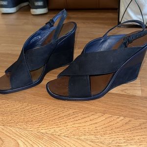 Tory Burch navy blue shoes